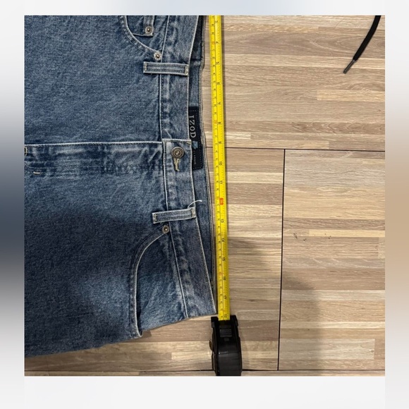 Izod Men's Straight Blue Jeans - Picture 2 of 6